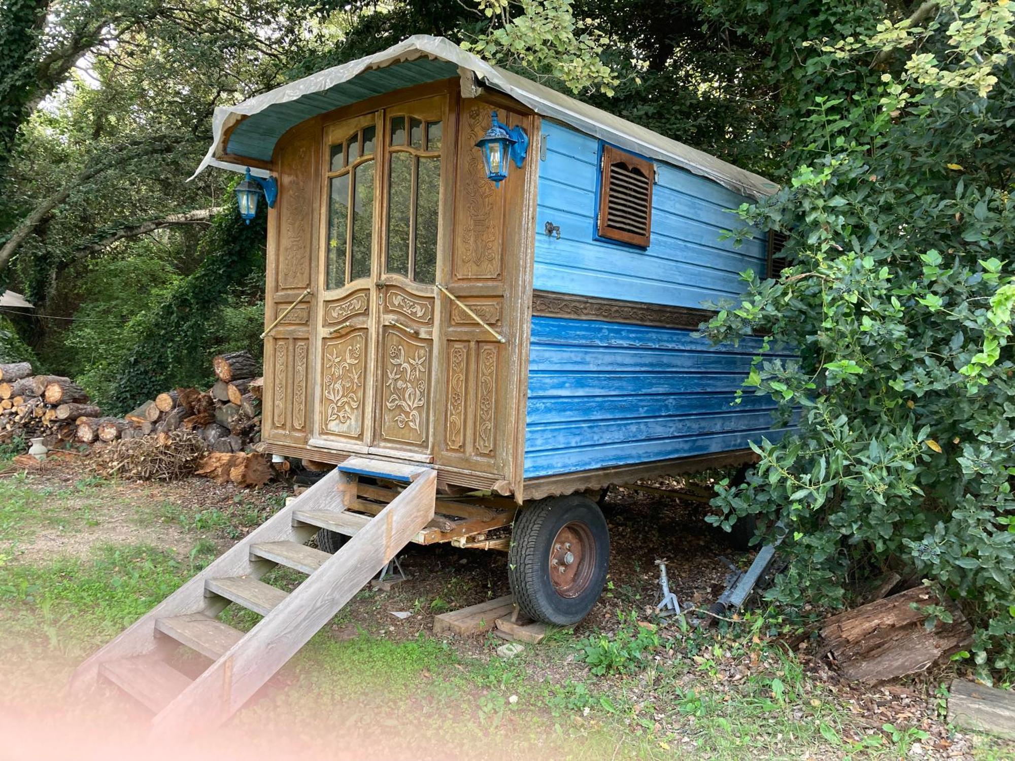 Cabane De La Leque Fontvieille Exteriör bild