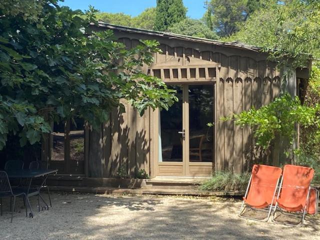 Cabane De La Leque Fontvieille Exteriör bild