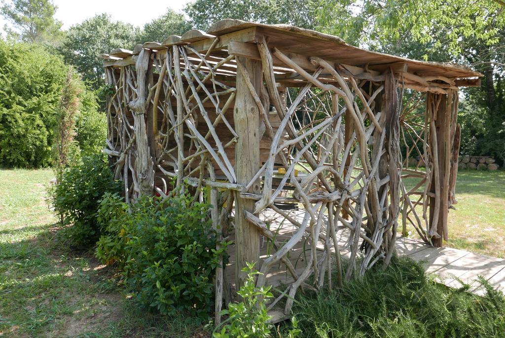 Cabane De La Leque Fontvieille Exteriör bild